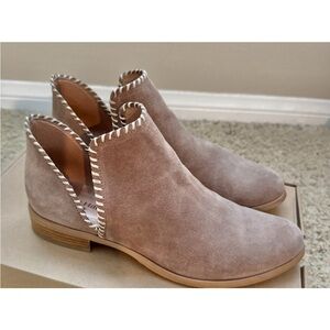 Garnet Hill Tan Ankle Boots